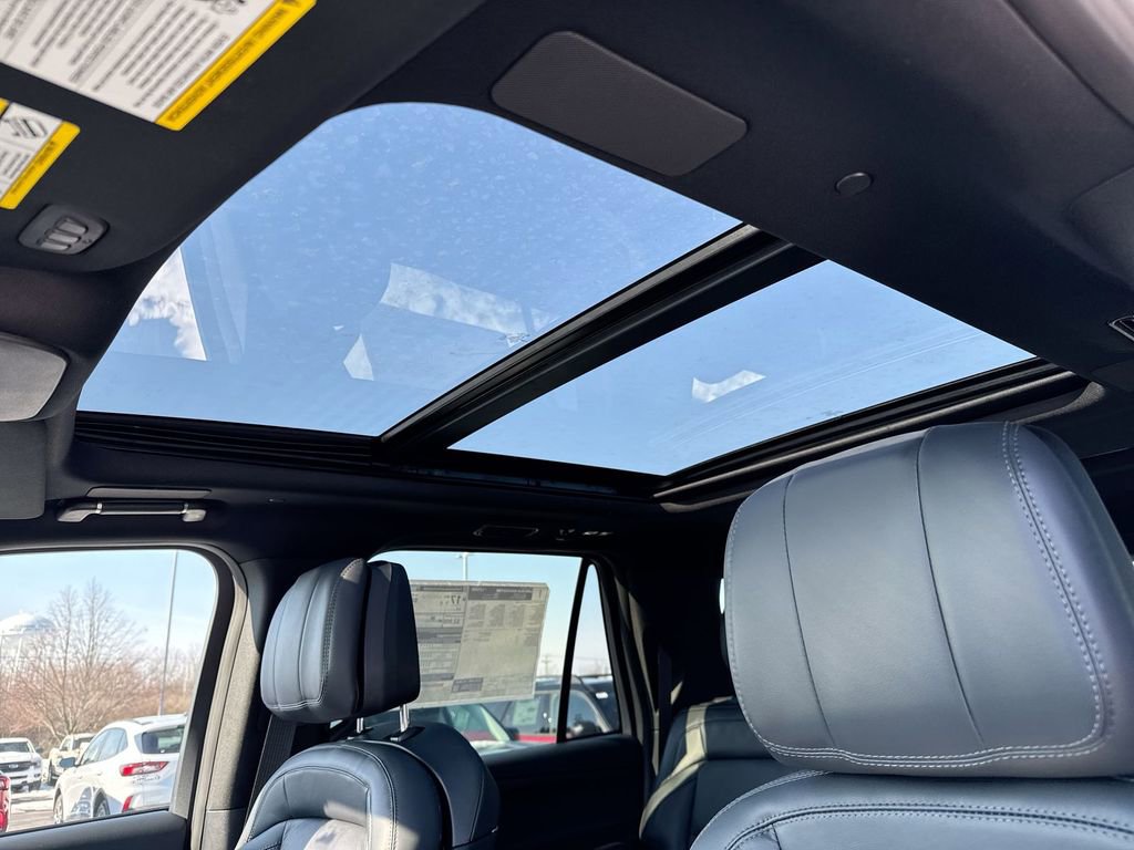 New 2026 Lincoln Navigator L Reserve w/ Jet Appearance Package image 20