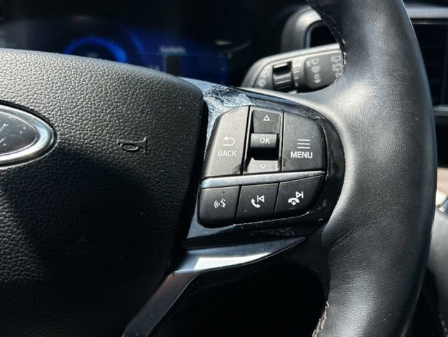 Used 2023 Ford Explorer Platinum w/ Technology Package AWD/4WD image 31