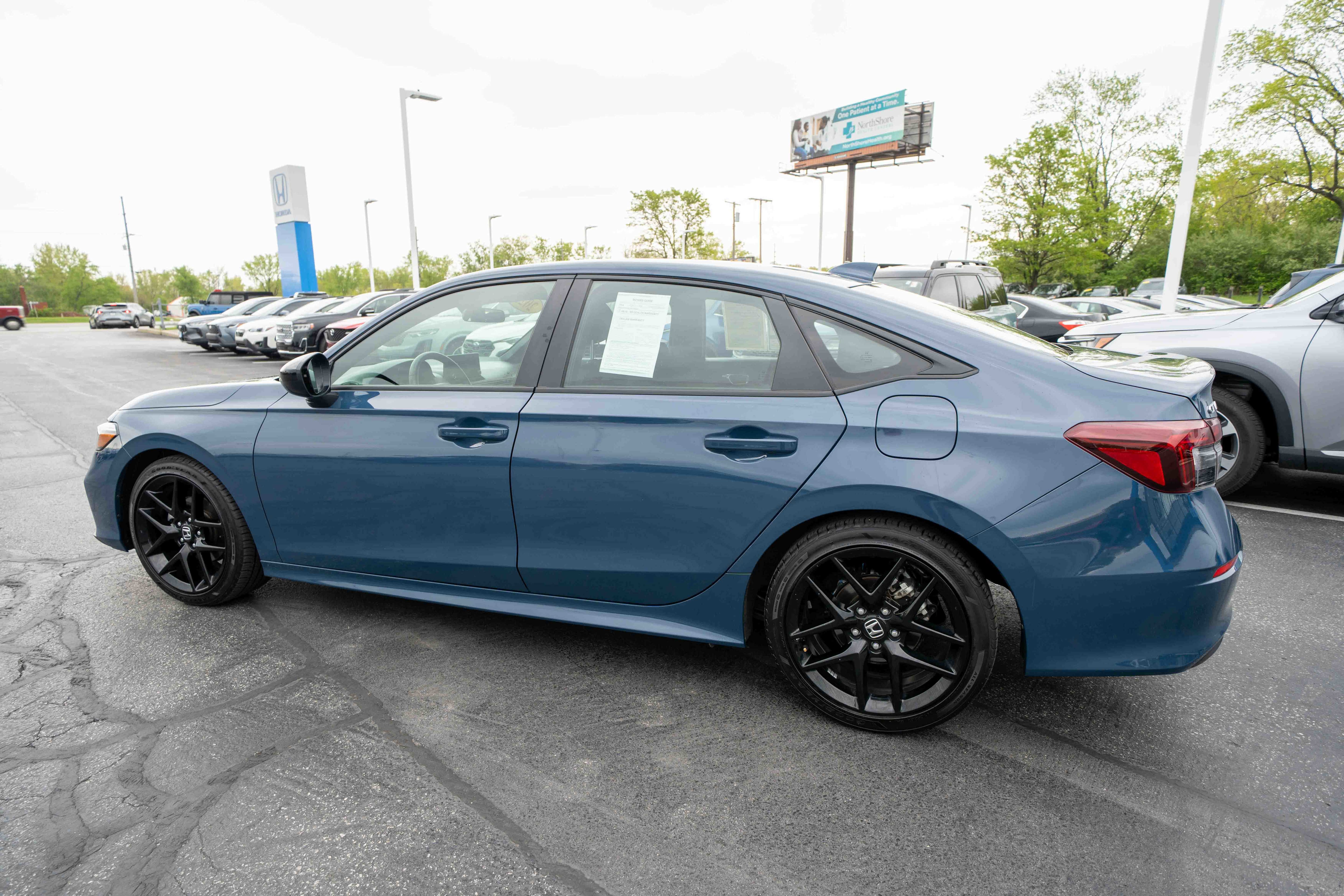 Used 2025 Honda Civic Sport image 4