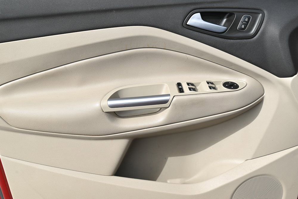 Used 2018 Ford Escape SE image 14