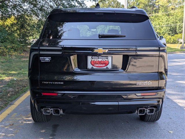 New 2026 Chevrolet Traverse High Country image 3