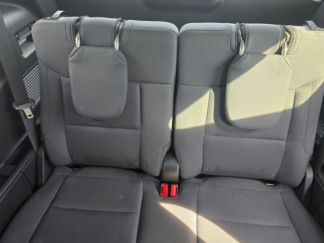 Used 2025 Ford Explorer Active AWD/4WD image 15