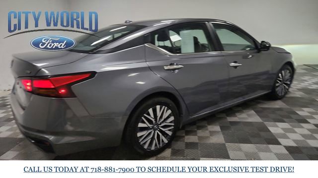 Used 2024 Nissan Altima 2.5 SV image 5