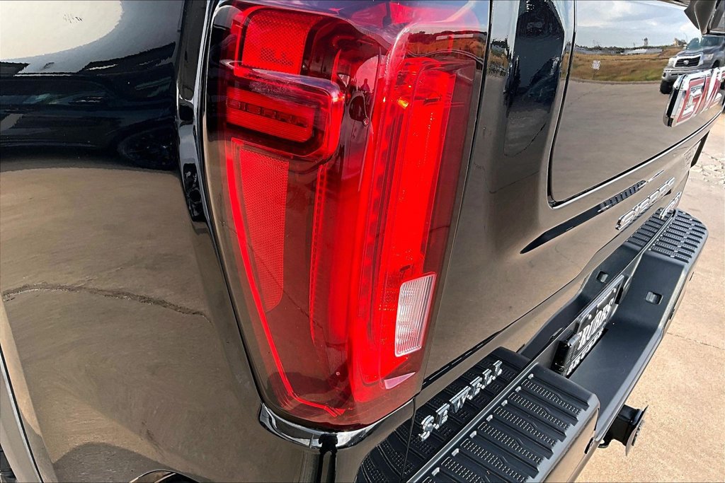 Used 2024 GMC Sierra 1500 AT4X AWD/4WD image 38