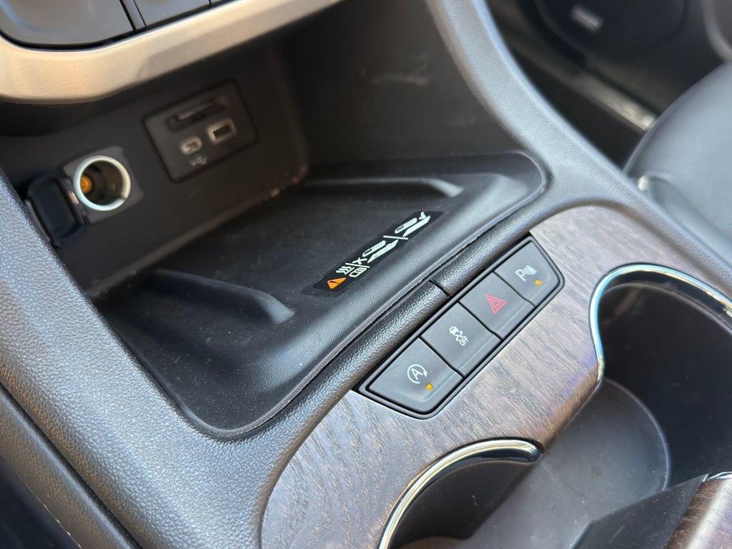 Used 2023 GMC Acadia Denali w/ Denali Ultimate Package image 17