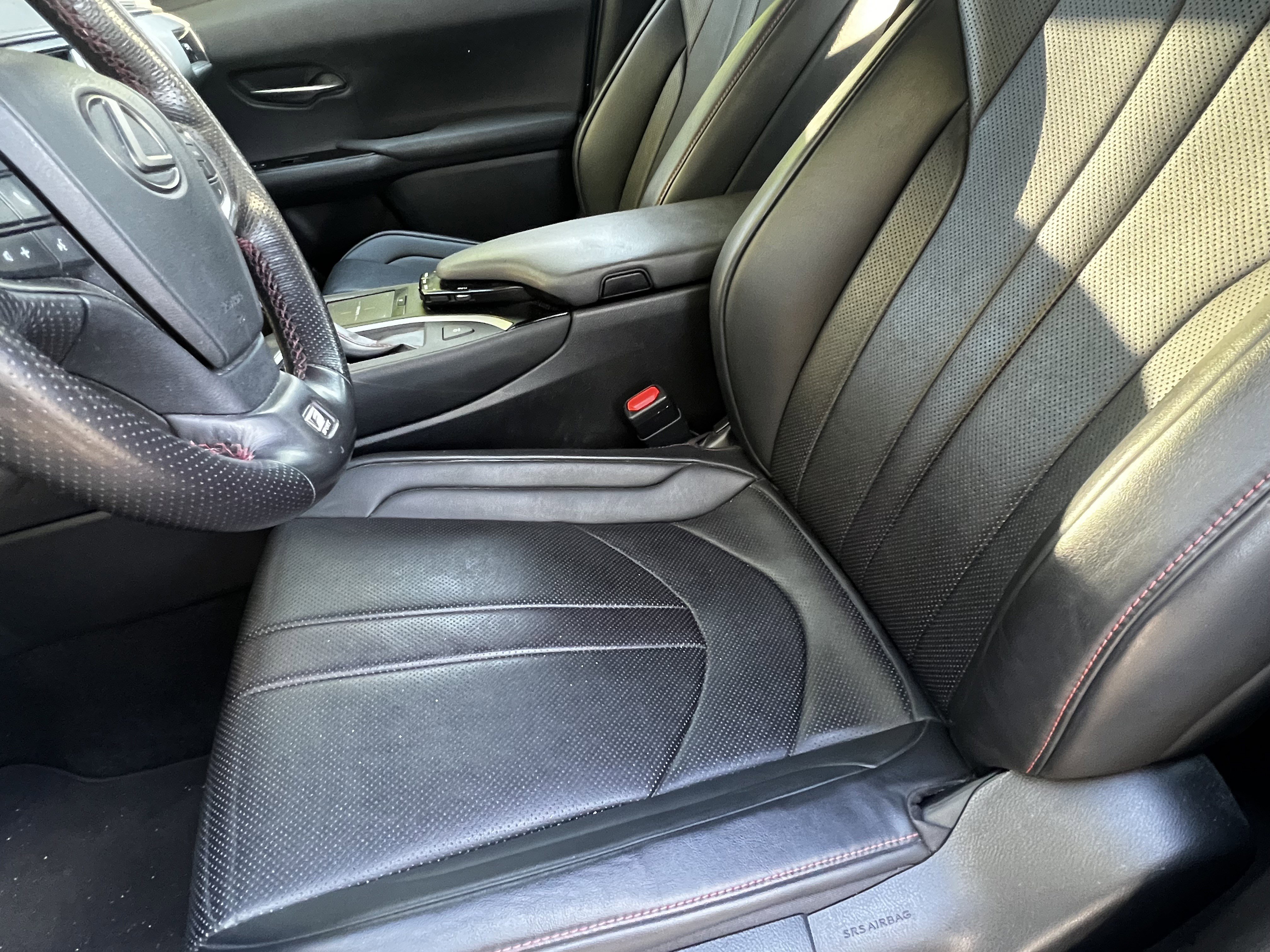 Used 2019 Lexus UX 200 F Sport w/ F Sport Premium Package image 17