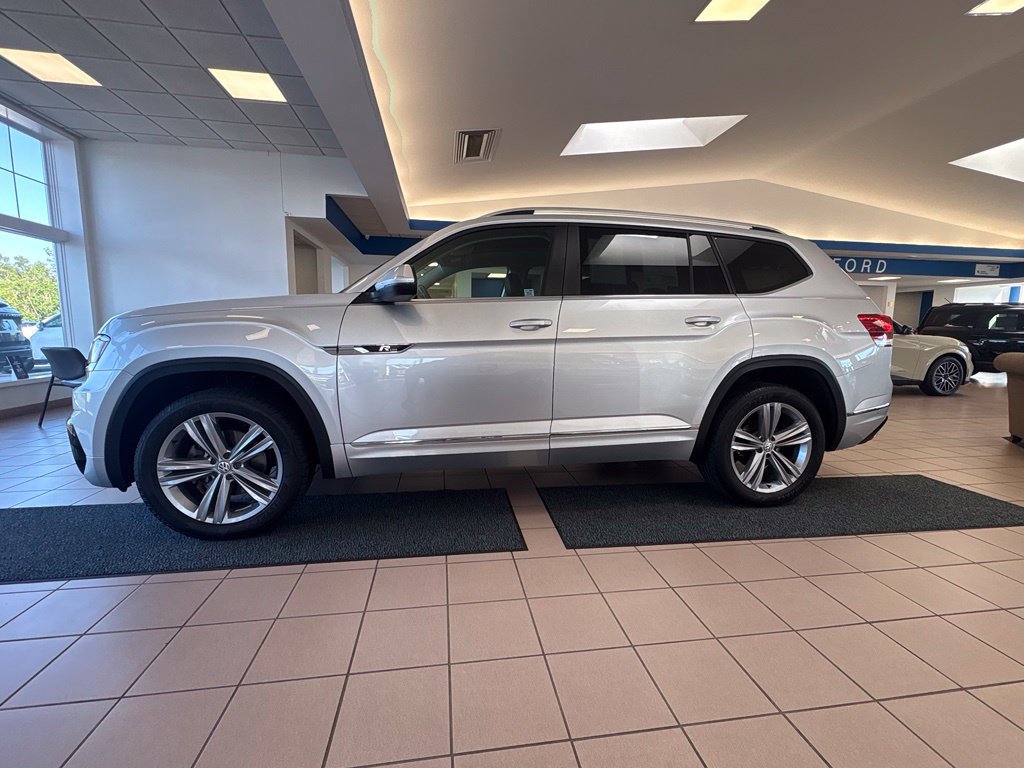 Used 2018 Volkswagen Atlas SEL w/ R-Line Package AWD/4WD image 2