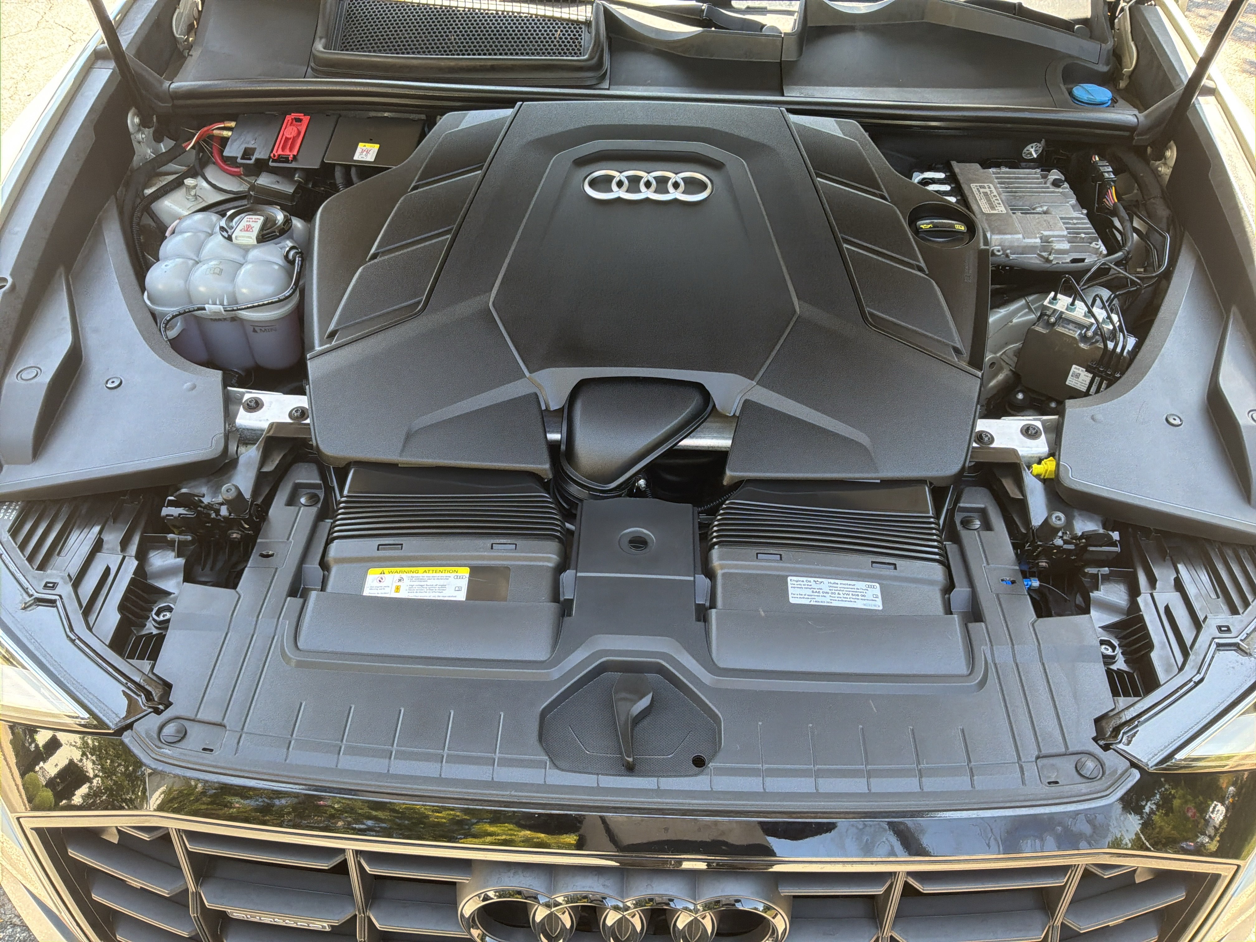Used 2022 Audi Q8 Premium AWD/4WD image 34