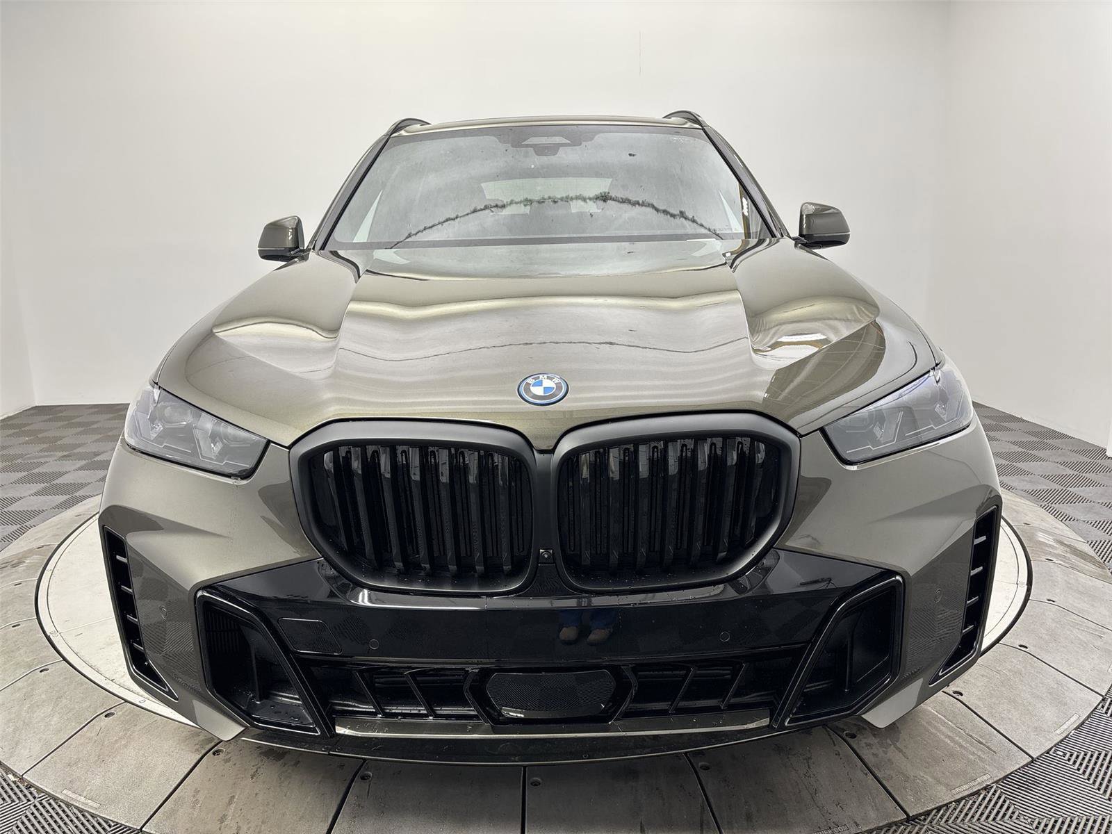 New 2026 BMW X5 xDrive50e image 14