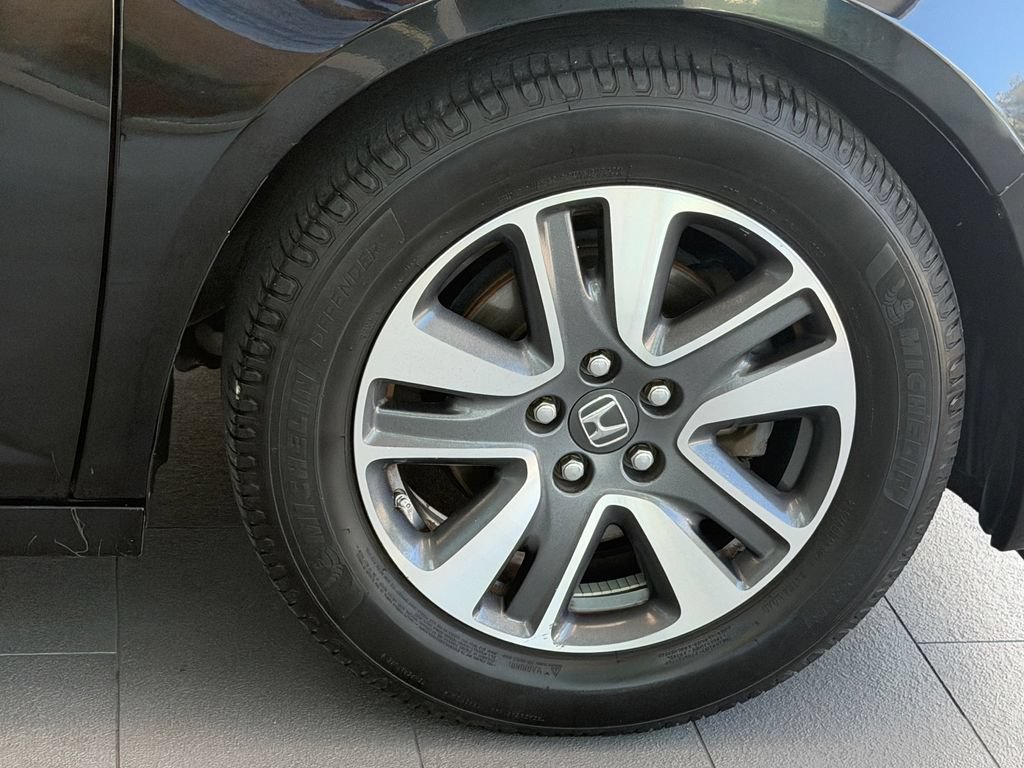 Used 2015 Honda Odyssey Touring image 9