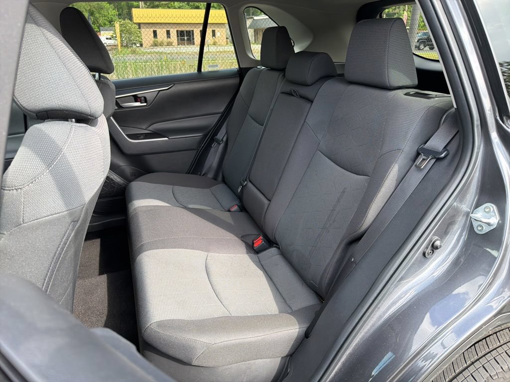 Used 2025 Toyota RAV4 XLE AWD/4WD image 22