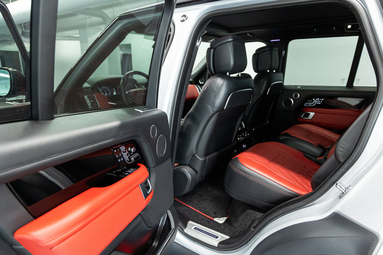 Used 2020 Land Rover Range Rover SV Autobiography Dynamic AWD/4WD image 37