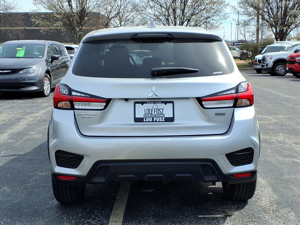 Used 2025 Mitsubishi Outlander Sport LE image 30