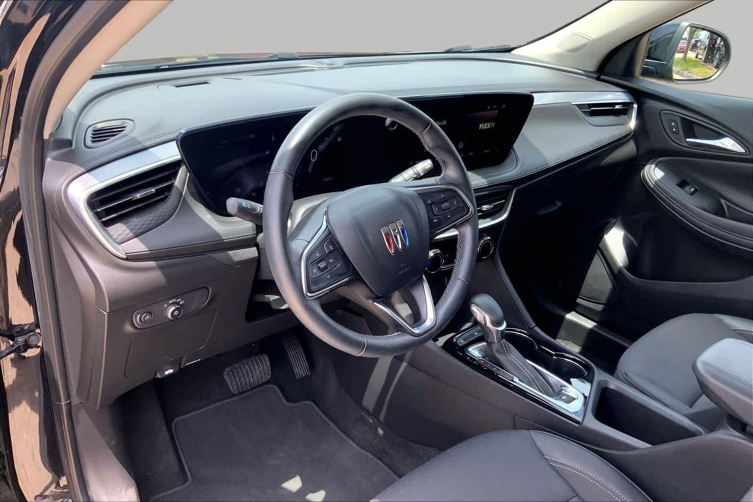 Used 2024 Buick Encore GX Preferred FWD image 16