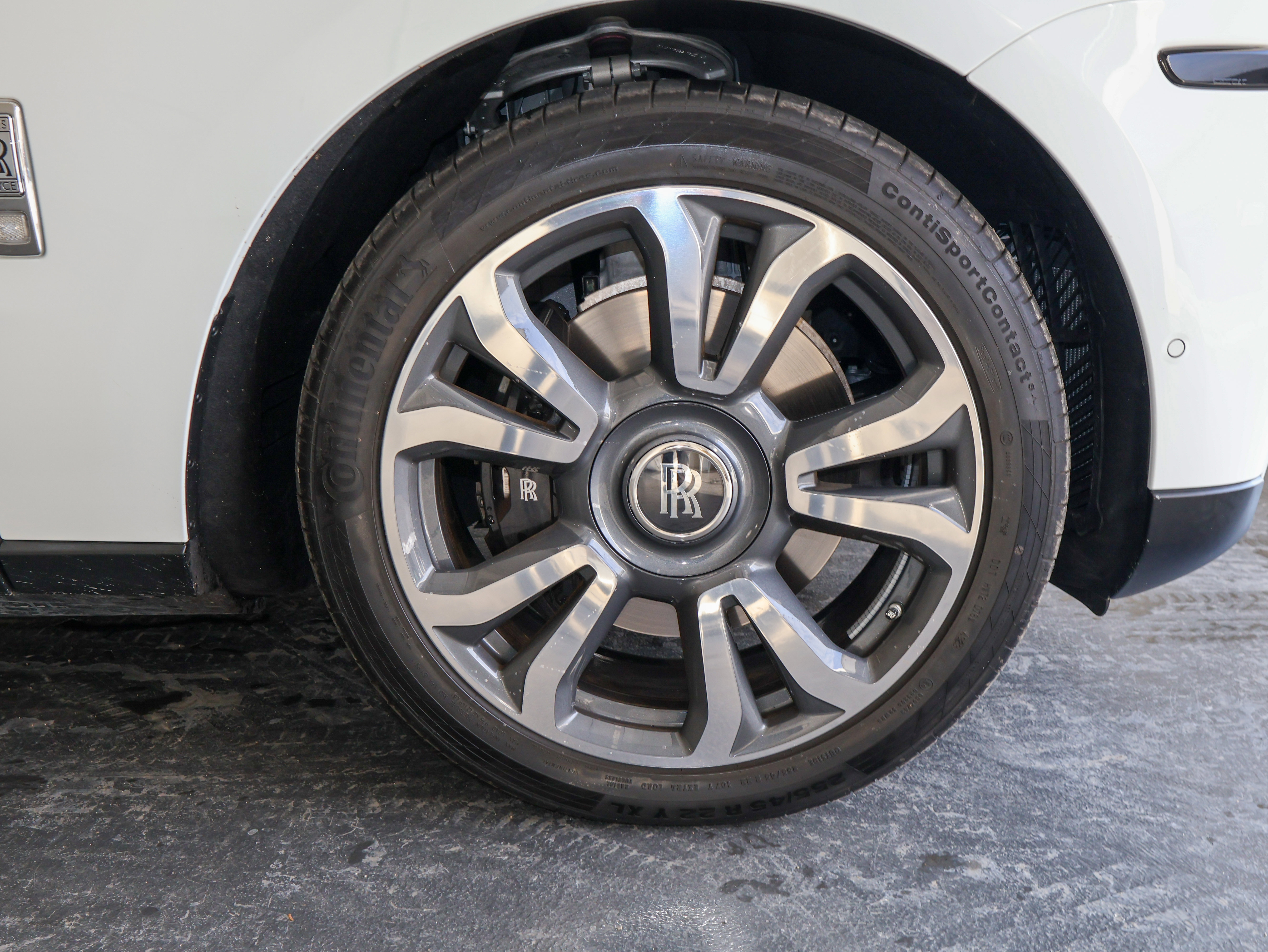 Used 2023 Rolls-Royce Cullinan image 50