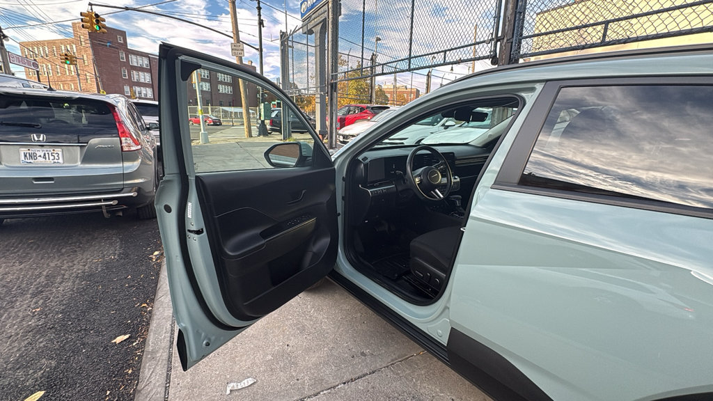 Used 2024 Hyundai Kona SEL AWD/4WD image 10
