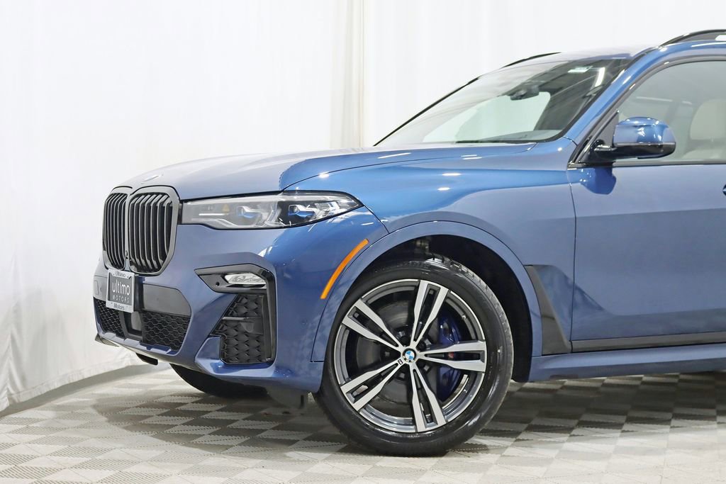 Used 2022 BMW X7 M50i image 2