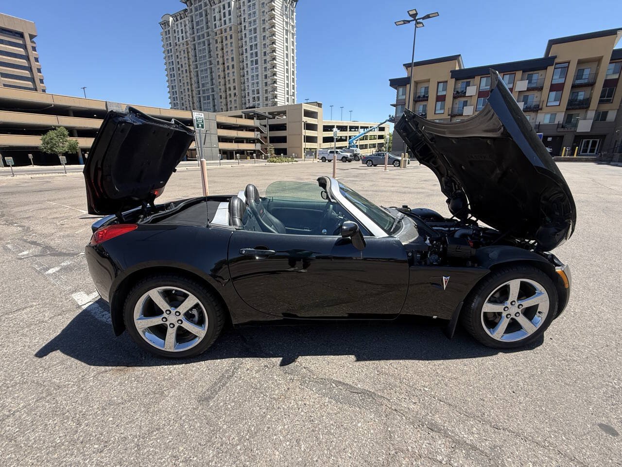 Used 2007 Pontiac Solstice GXP w/ Premium Package RWD image 19
