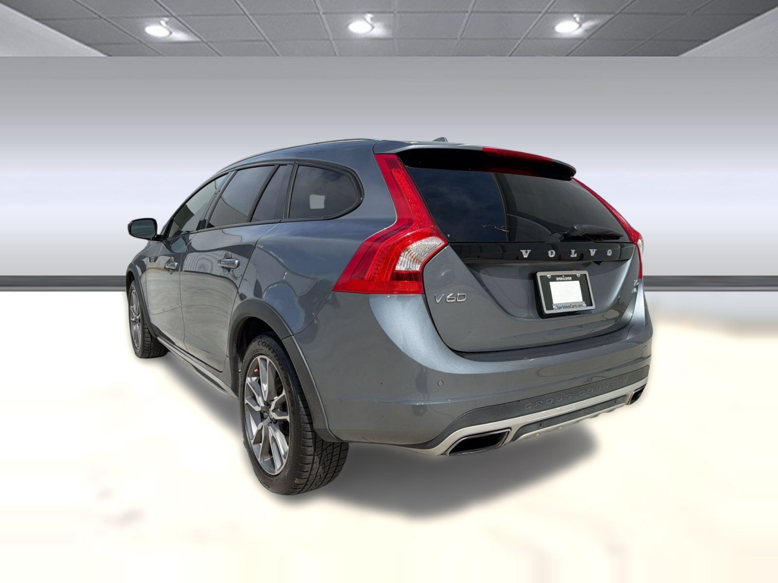 Used 2018 Volvo V60 T5 Cross Country w/ Convenience Package AWD/4WD image 3