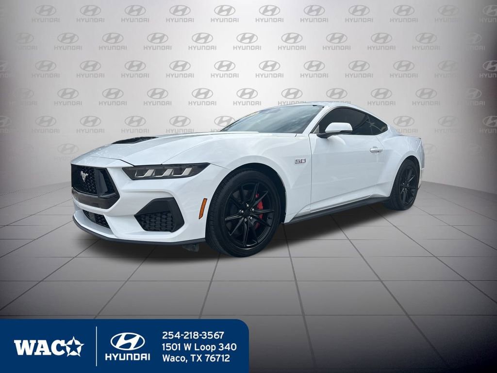 Used 2025 Ford Mustang GT Premium image 3