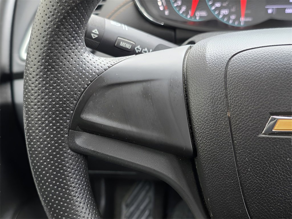 Used 2020 Chevrolet Trax LS image 23