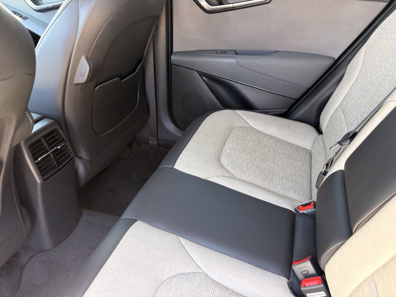 Used 2023 Kia Niro SX Touring FWD image 15