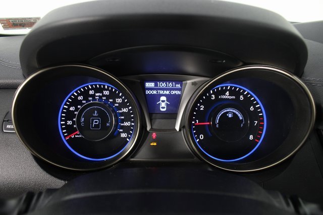 Used 2013 Hyundai Genesis 3.8 image 11