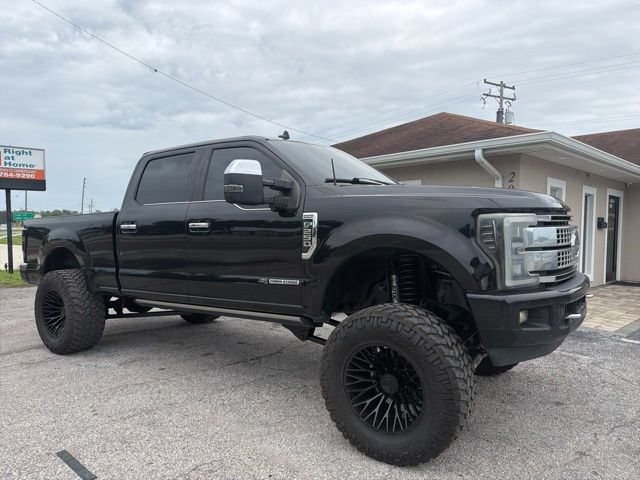 Used 2019 Ford F250 Platinum w/ Platinum Ultimate Package AWD/4WD image 3