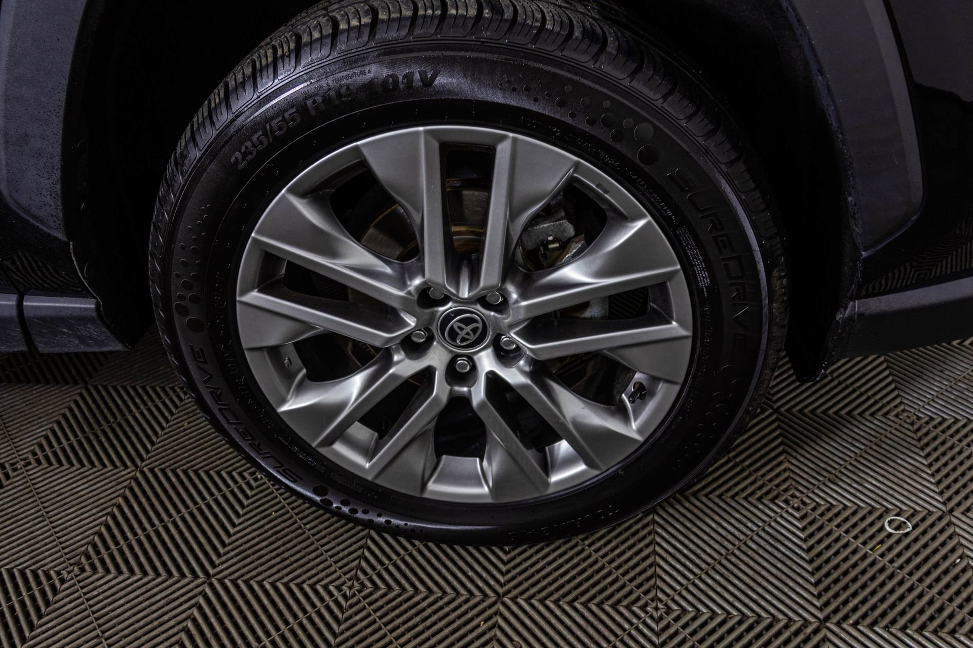 Used 2022 Toyota RAV4 XLE Premium image 48