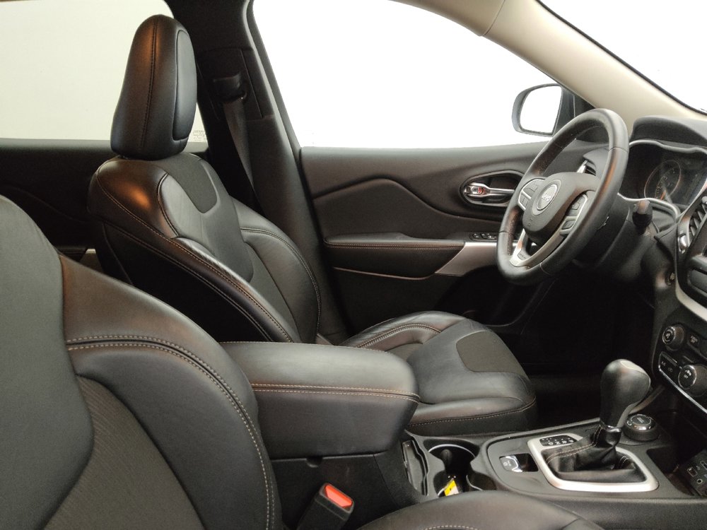 Used 2018 Jeep Cherokee Latitude Plus image 21