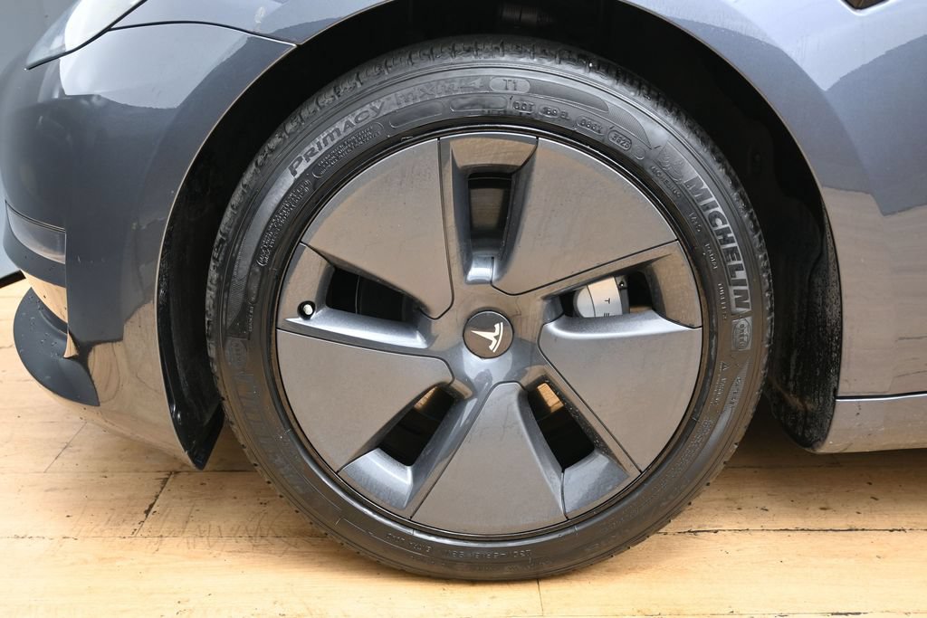 Used 2023 Tesla Model 3 Standard Range RWD image 8