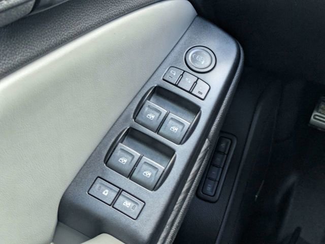Used 2015 Chevrolet Suburban LT w/ Luxury Package RWD image 24