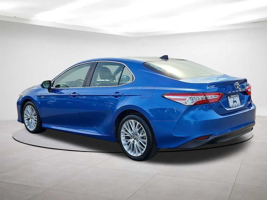 Used 2020 Toyota Camry XLE image 5