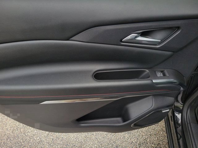 Used 2024 Chevrolet Traverse RS w/ LPO, Floor Liner Package FWD image 10