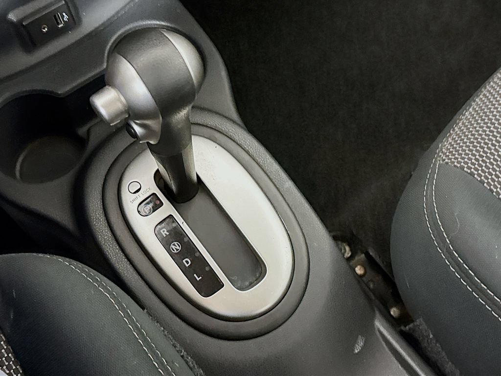 Used 2017 Nissan Versa SV FWD image 18