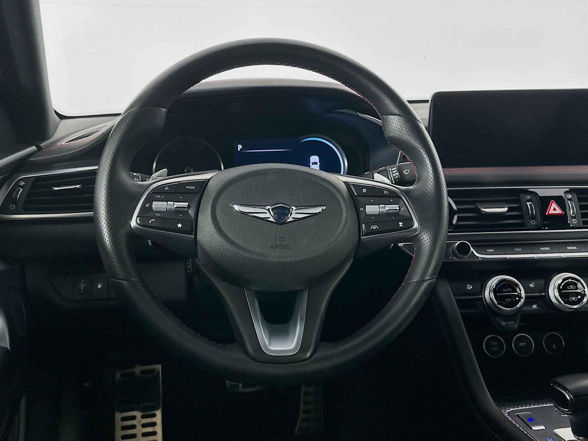 Used 2023 Genesis G70 2.0T w/ Sport Prestige Package image 18