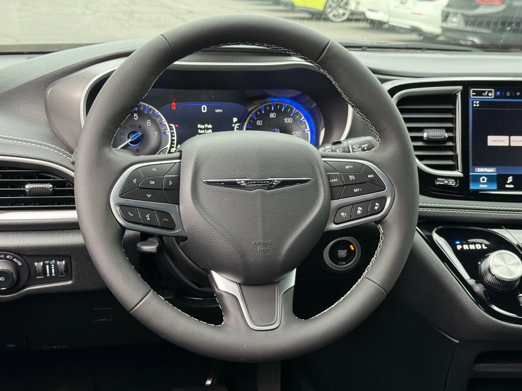 New 2026 Chrysler Pacifica Select image 29