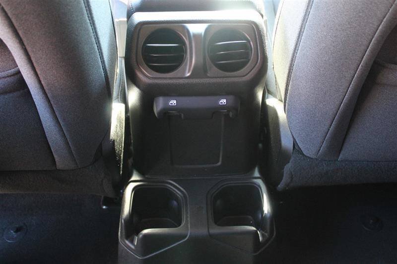 Used 2024 Jeep Wrangler Unlimited Sport AWD/4WD image 30