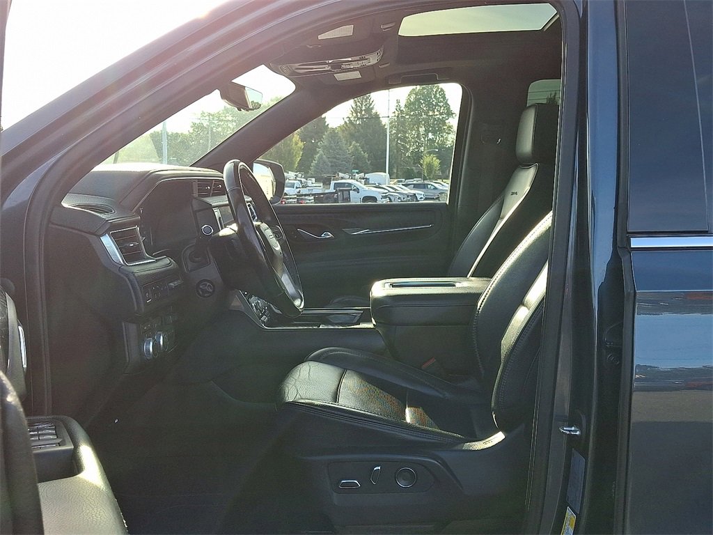 Used 2021 GMC Yukon Denali w/ Denali Ultimate Package image 16