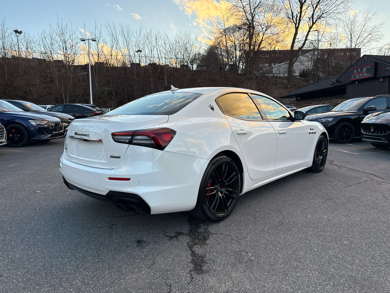 Used 2022 Maserati Ghibli Modena Q4 image 10