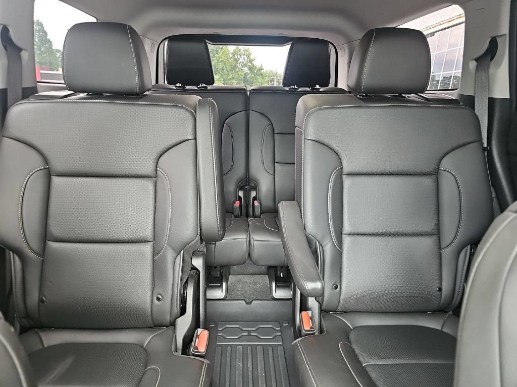 Used 2023 GMC Acadia SLT w/ Elevation Edition AWD/4WD image 11
