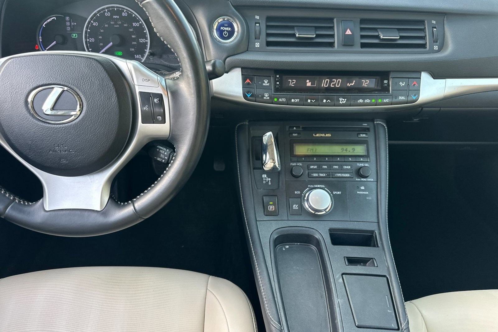 Used 2013 Lexus CT 200h image 27