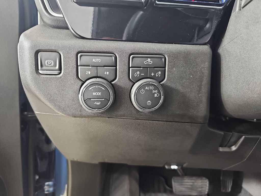 Certified 2024 Chevrolet Silverado 1500 LT AWD/4WD image 30