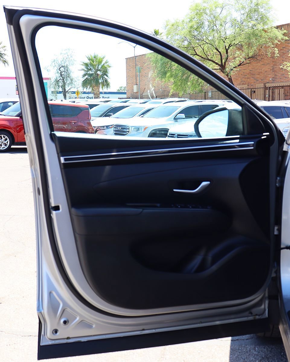 Used 2023 Hyundai Tucson SEL AWD/4WD image 37