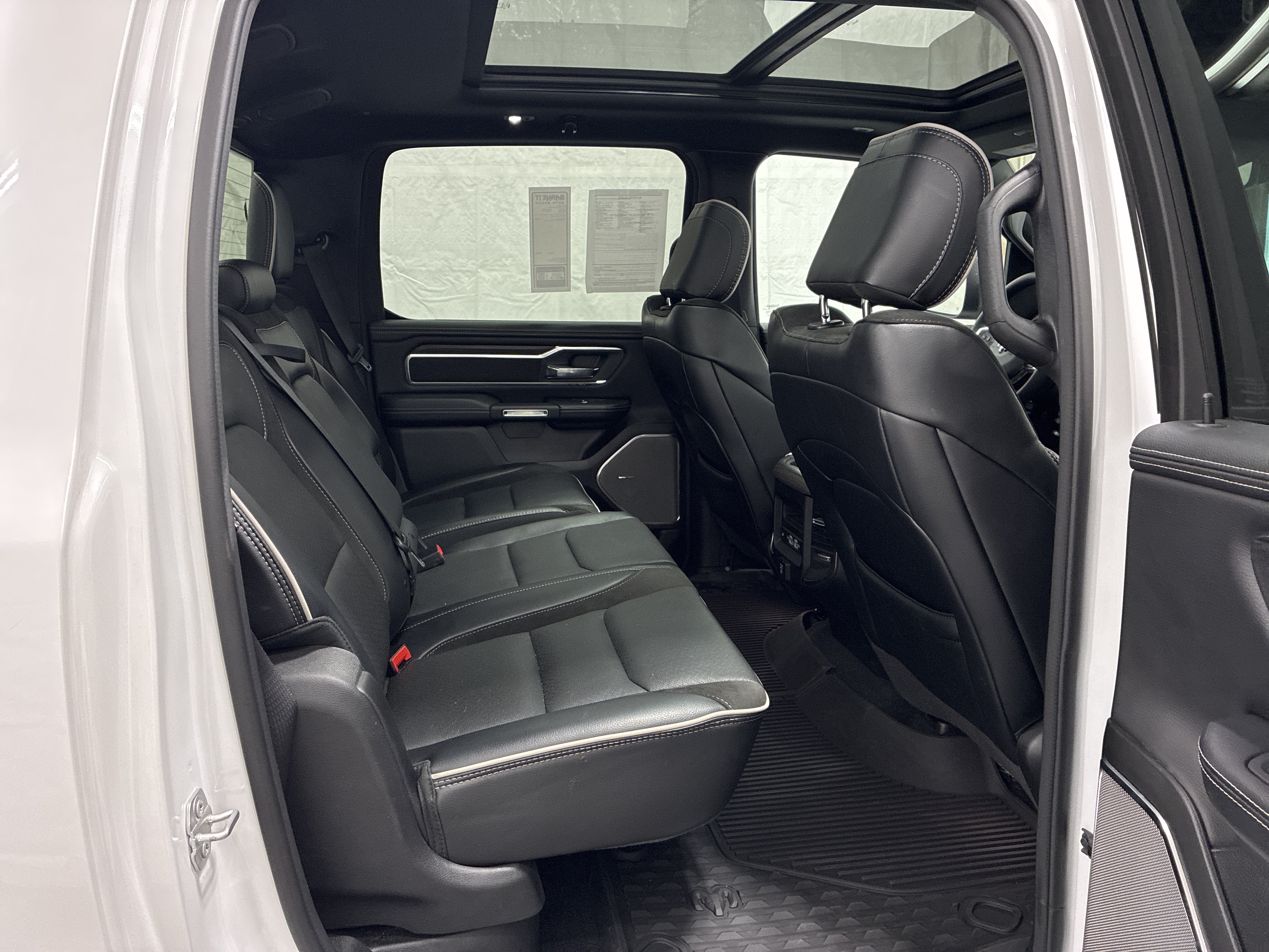 Certified 2025 RAM 1500 Laramie AWD/4WD image 11