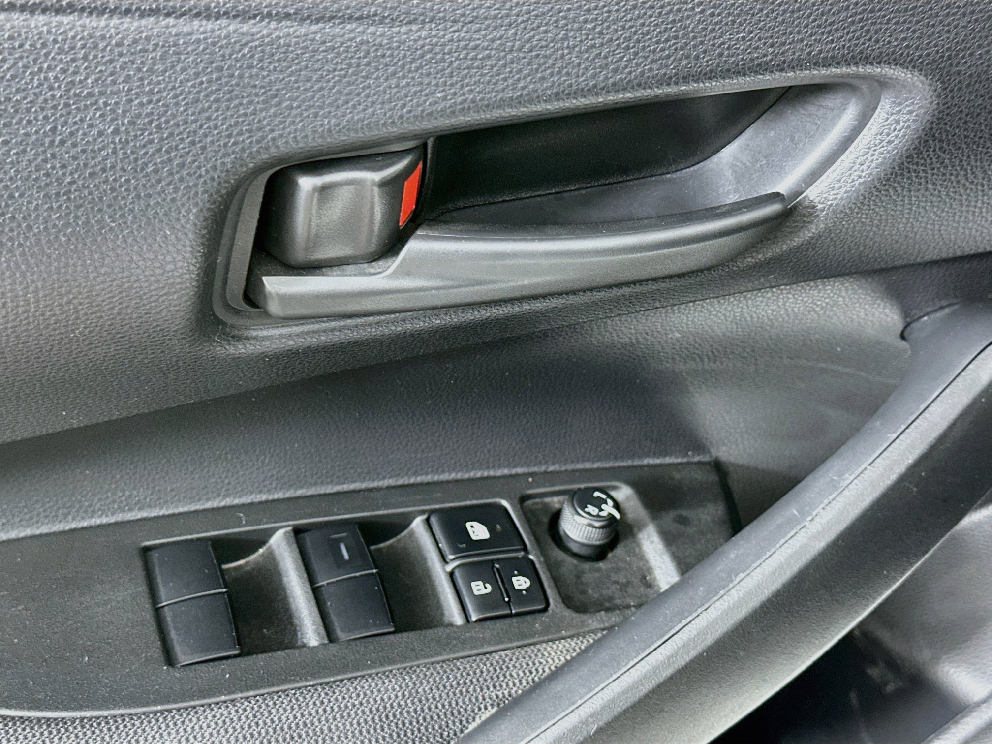 Used 2023 Toyota Corolla LE FWD image 15