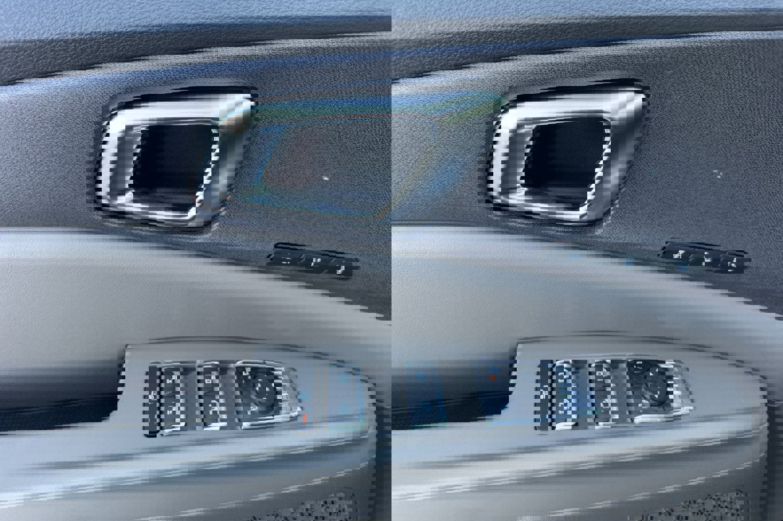 New 2026 Kia Carnival EX image 11