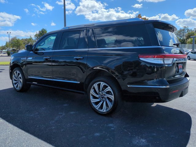 Used 2024 Lincoln Navigator L 4WD image 7