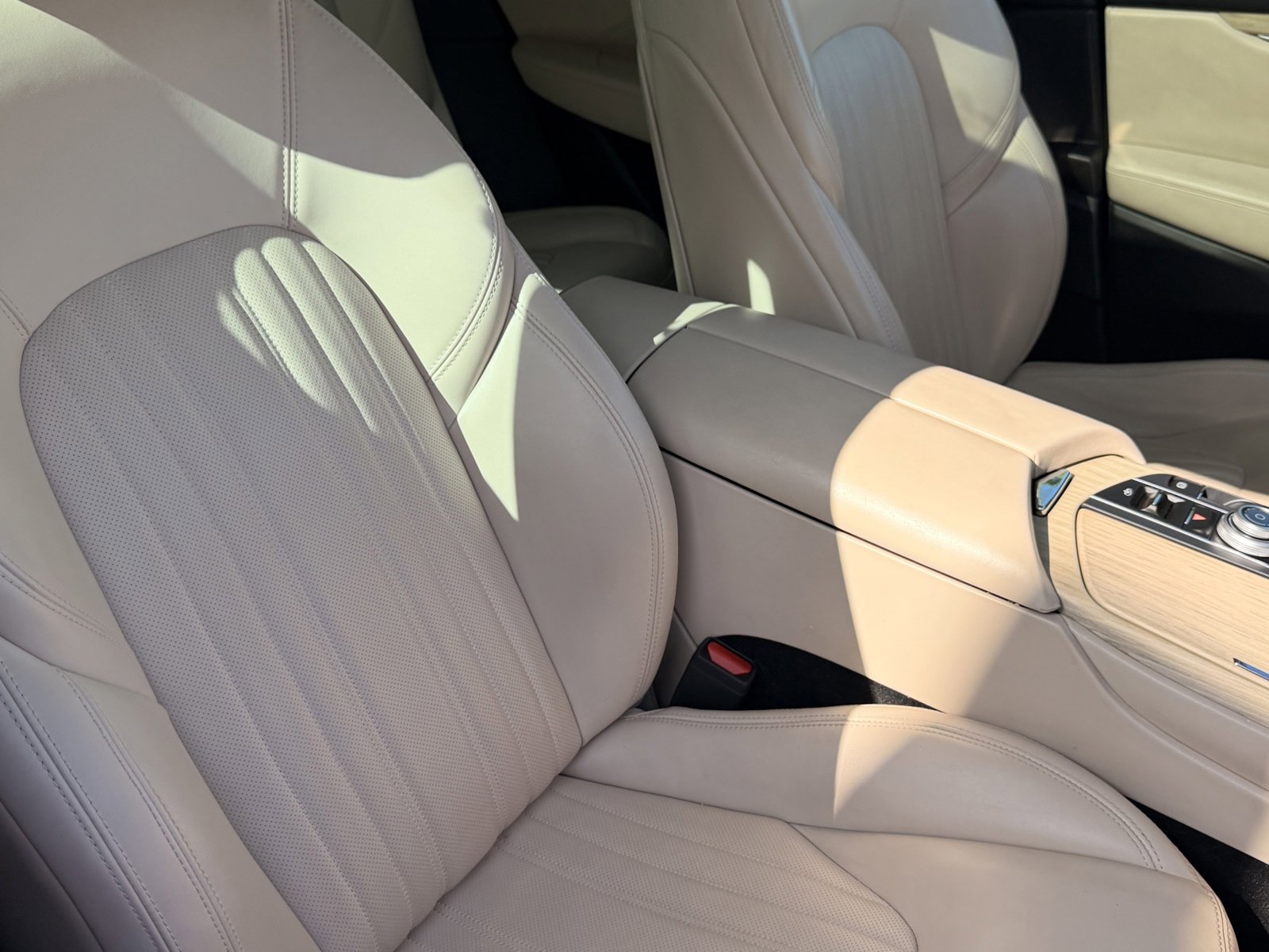 Used 2017 Maserati Levante S AWD/4WD image 30