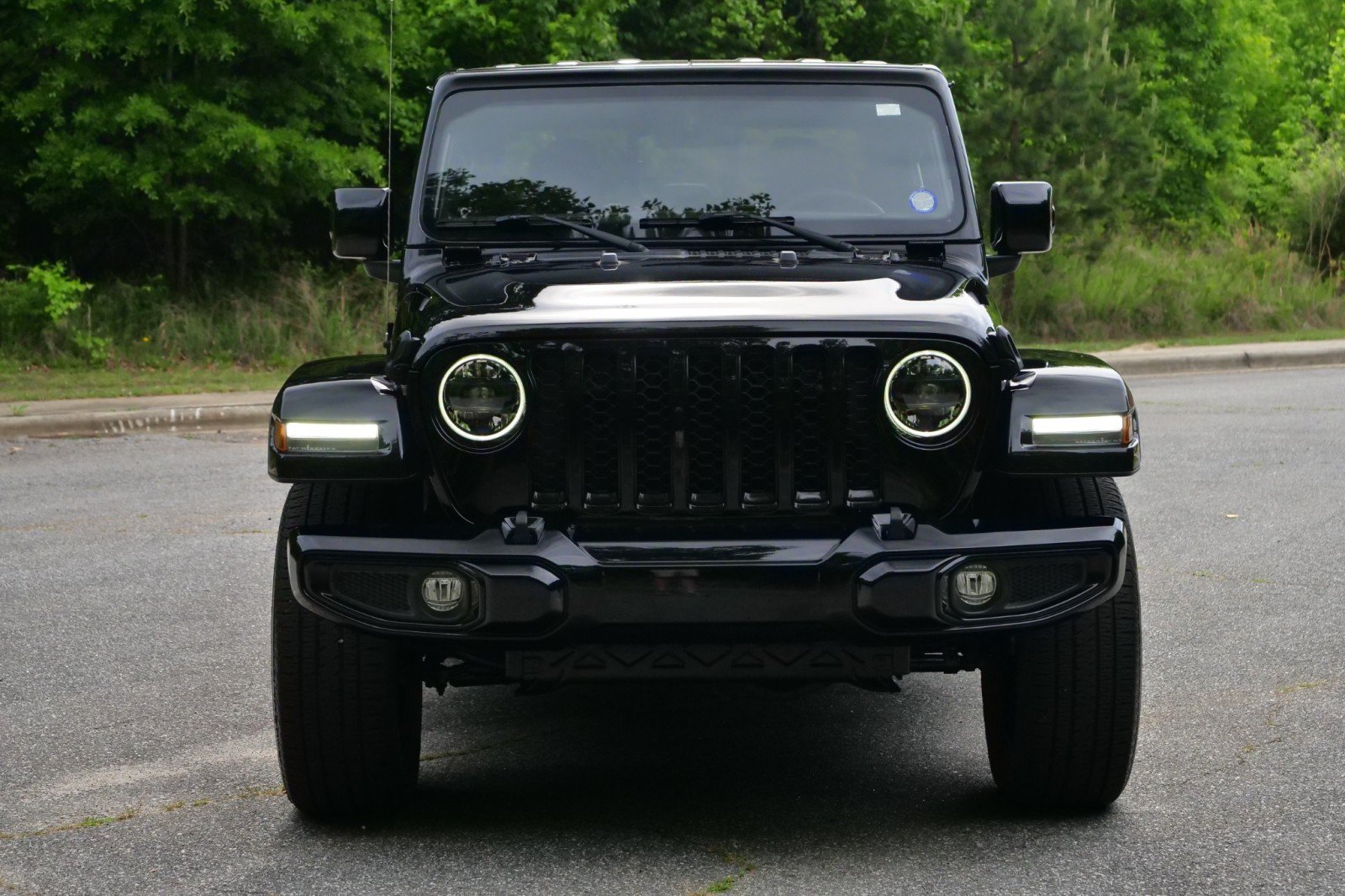 Used 2023 Jeep Gladiator Overland AWD/4WD image 5